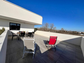 MAGNIFIQUE T3 NEUF AVEC GRANDE TERRASSE ET PISCINE